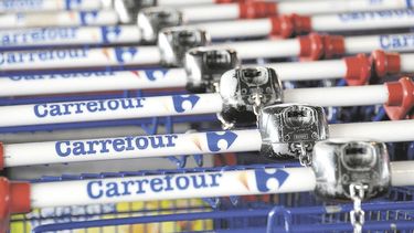 Magnate brasileño compra 10% de Carrefour