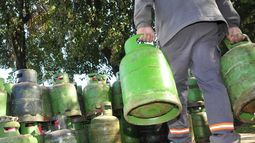 Sube casi un 40% el precio del gas en garrafa pero sigue la tarifa social