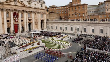 Quiénes fueron los papas que precedieron al Papa Francisco