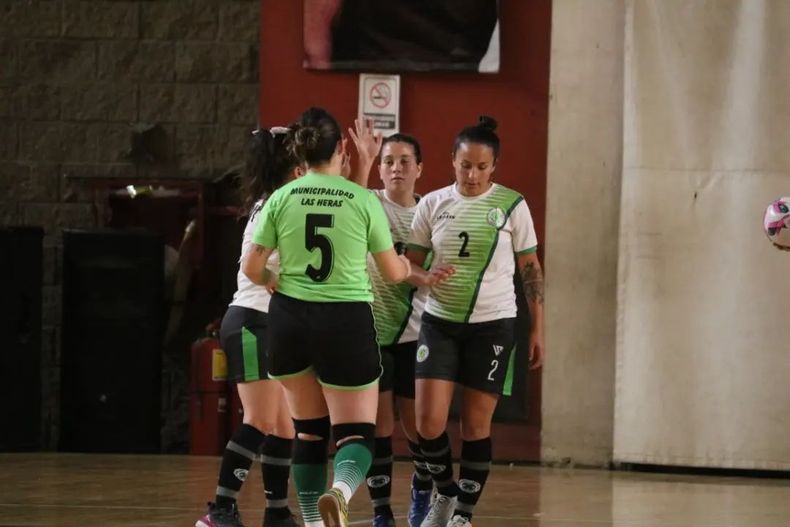 Ujemvi ganó y se acomodó en la tabla.