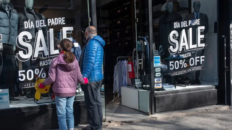 Ventas por el Día del Padre 2026: cayó el consumo y crecieron las promociones y cuotas