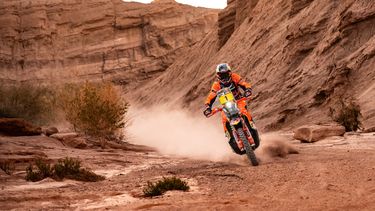 Daniel Sander ganó la carrera y el Desafío Ruta 40 en Motos. Daniel Sander ganó la carrera y el Desafío Ruta 40 en Motos.