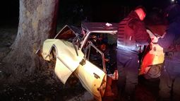 Luján de Cuyo: un hombre herido tras chocar con un árbol