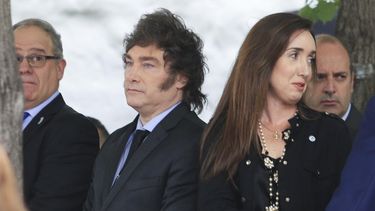 Vínculo roto. Javier Milei se va del país y tendrá a Villarruel cortita. Vínculo roto. Javier Milei se va del país y tendrá a Villarruel cortita.