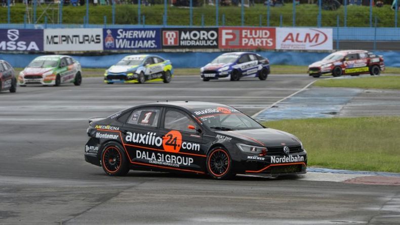 El mendocino Julián Santero mostró nivel con el nuevo auto y volvió a ser protagonista en la Clase 3. &nbsp;