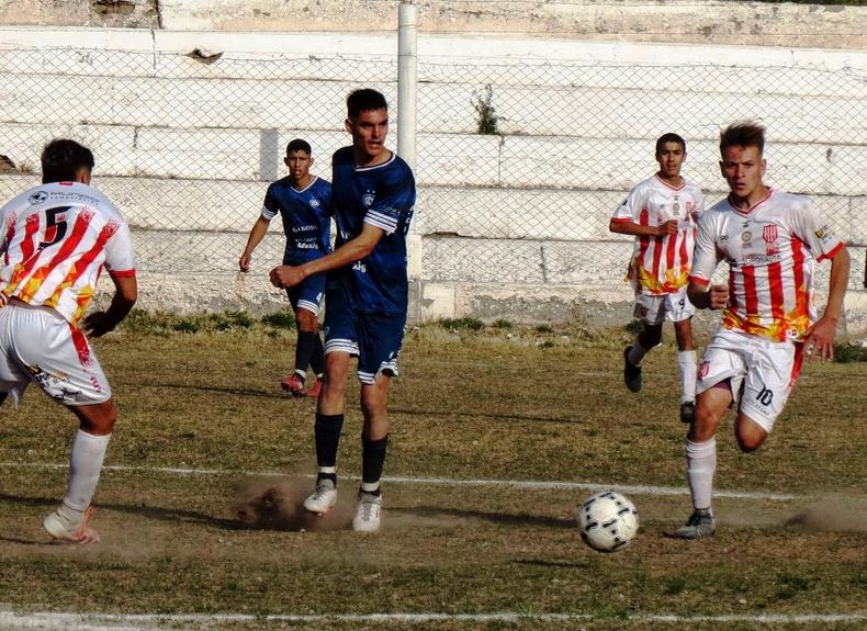 Fútbol. Quiroga y El Porvenir, empataron 0 a  0.