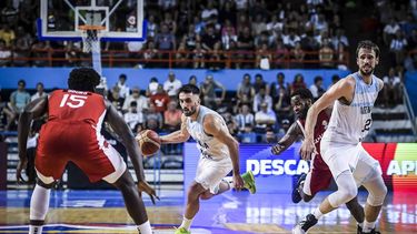 el mundial, mas cerca: volvio campazzo y argentina gano un duelo clave