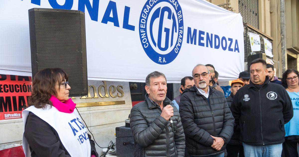Paro de la CGT: qué gremios adherirían en Mendoza y cómo funcionarán ...