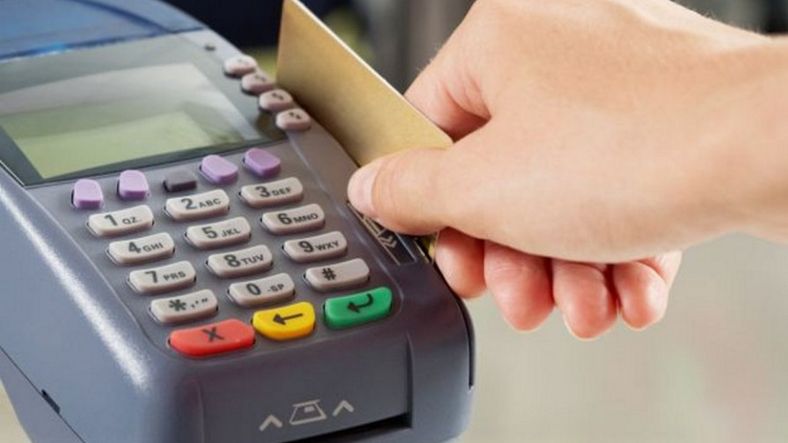 Tarjetas de crédito: en Argentina las comisiones duplican a las de otros países