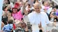 El papa León XIV retomó sus actividades públicas en el Vaticano y volvió a subirse al papamóvil.