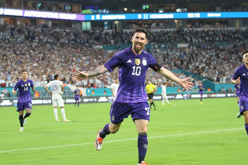 Lionel Messi buscará subir a un podio histórico.