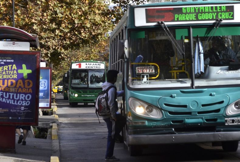 A partir del 2016, el valor del viaje en colectivo será de seis pesos.