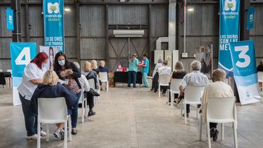 Sitio Andino | Vacunación mayores de 60 años, nave cultural, covid 19, coronavirus, vacunas, personas mayores