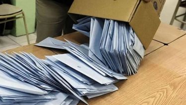 El escrutinio provisorio es la instancia de recuento de votos una vez finalizados los comicios.&nbsp;