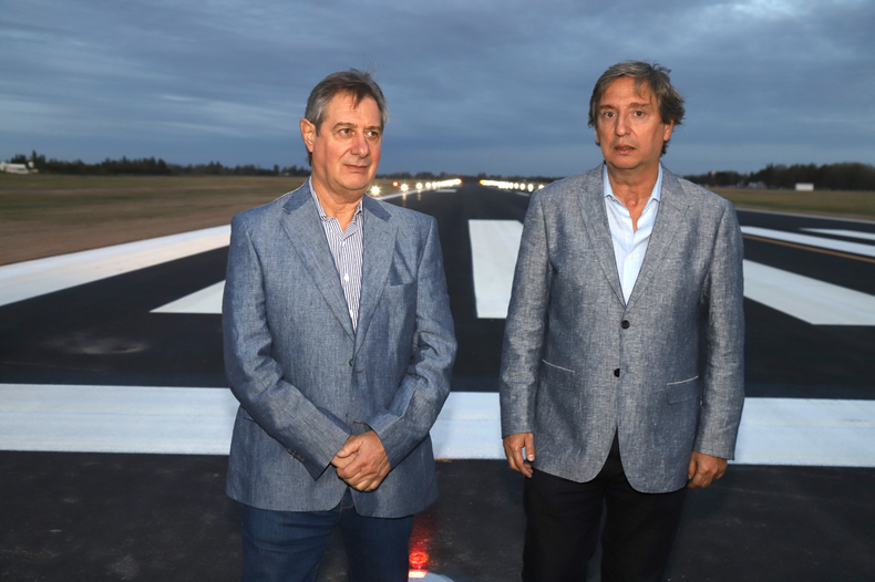 Omar Feacutelix y Emir Feacutelix en la inaguracioacuten de la nueva pista del aeropuerto de San Rafaelnbsp