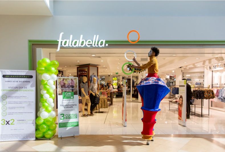 Falabella Mendoza plaza shopping