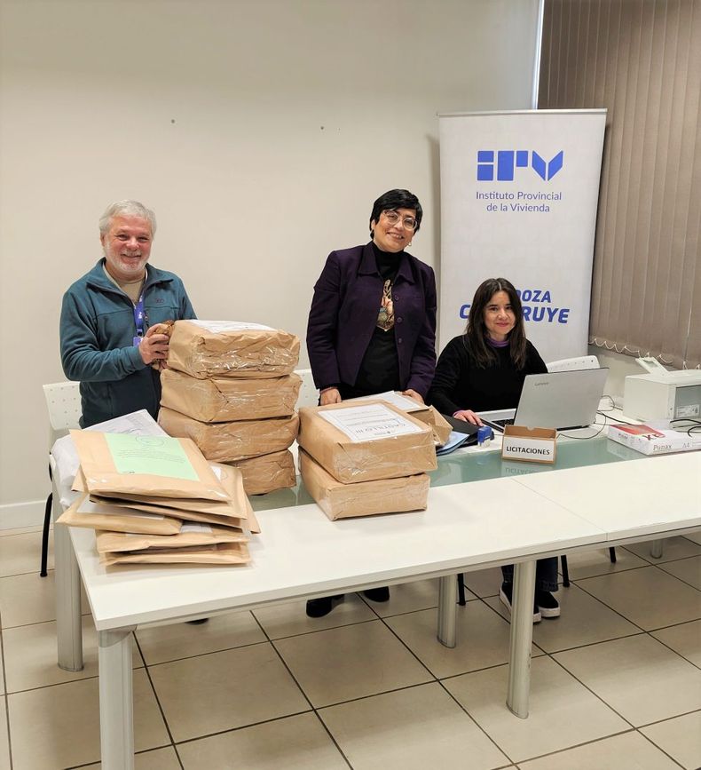 La convocatoria registró una amplia participación de empresas desarrolladoras, que presentaron 15 proyectos habitacionales.