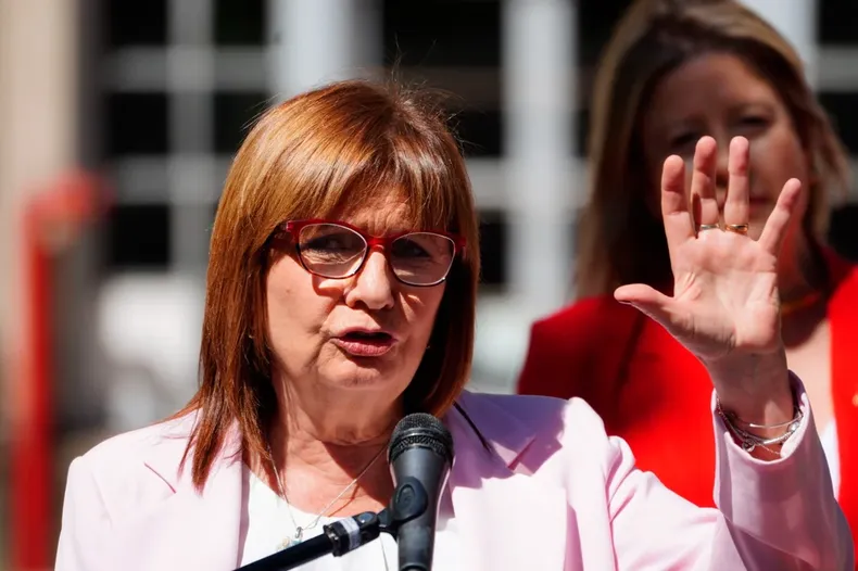 La legisladora libertaria aterriza en Mendoza.
