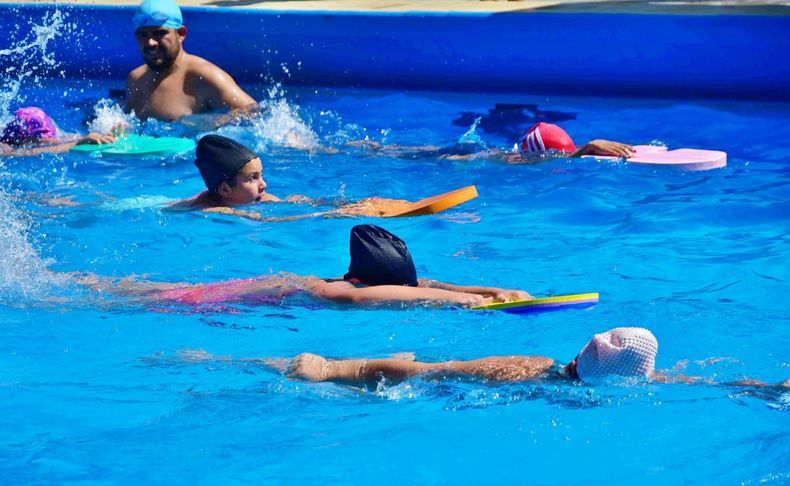 Las colonias de verano de Tupungato incluyen clases de natación