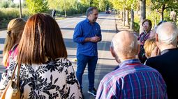 Con fondos municipales, en Maipú se inauguró la repavimentación de calle Serpa.
