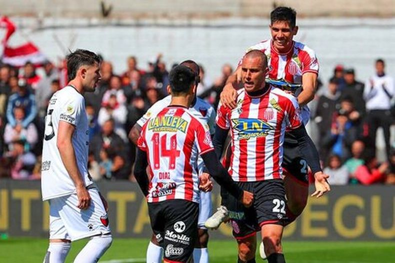 Barracas sigue sumando.