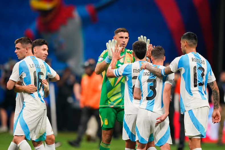 La Scaloneta choca contra los peruanos en el cierre de los grupos de la dura Copa América.