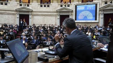Empresarios de EE.UU. apoyan el acuerdo con el FMI tras aprobación del DNU.