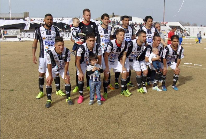 16 El Sport Club Pacífico venció a Huracán de San Rafael por 1 a 0 y es uno de los líderes de la Zona B Cuyo del Torneo Federal B 2016. Martes 16 08 16