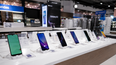 Con la quita de impuestos a la importación, ¿bajaron los celulares en Mendoza? Con la quita de impuestos a la importación, ¿bajaron los celulares en Mendoza?