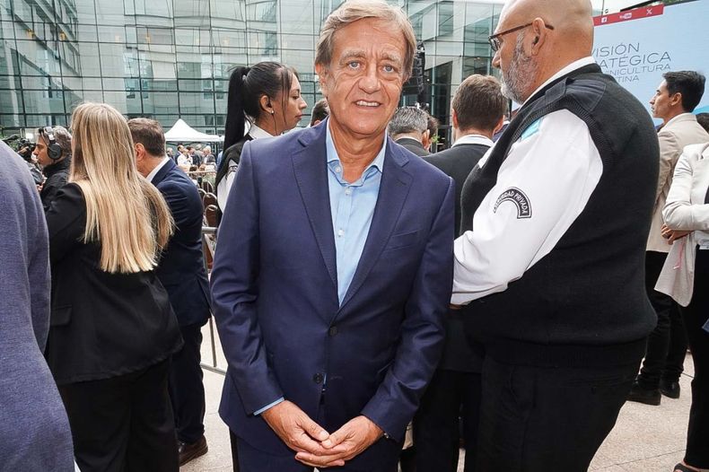 El senador nacional y ex gobernador, Rodolfo Suarez.