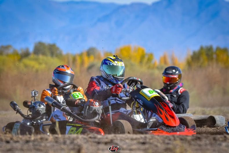 Más de un centenar de pilotos participaron de la cuarta fecha del Campeonato Provincial de Karting en Tierra disputada en Junín.