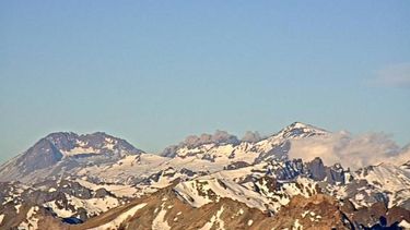 Así se observa el volcán Peteroa esta tarde (Gentileza).