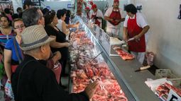 Baja el consumo de carne mientras sube su precio