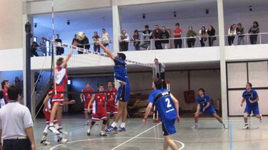 Sitio Andino | 22 Amistosos de voley masculino se disputarán hoy,en el Polideportivo N° 2. Sábado 12 3 22