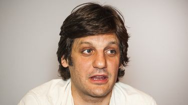 Rodrigo de la Serna protagoniza esta miniserie en Netflix.