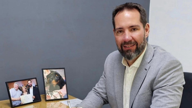 Detuvieron a un concejal libertario de San Rafael por manejar alcoholizado en la Arístides Detuvieron a un concejal libertario de San Rafael por manejar alcoholizado en la Arístides