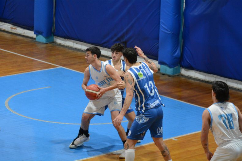 El básquet de Mendoza tuvo acción.
