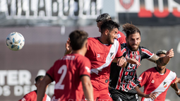 El Club Deportivo Maipú perdió en el debut del torneo. El Club Deportivo Maipú perdió en el debut del torneo.