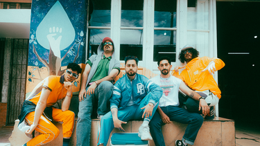 Gauchito Club estrenó una nueva canción: Papito Barloa.