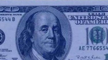 El dólar blue corrige la suba y vuelve a los $142