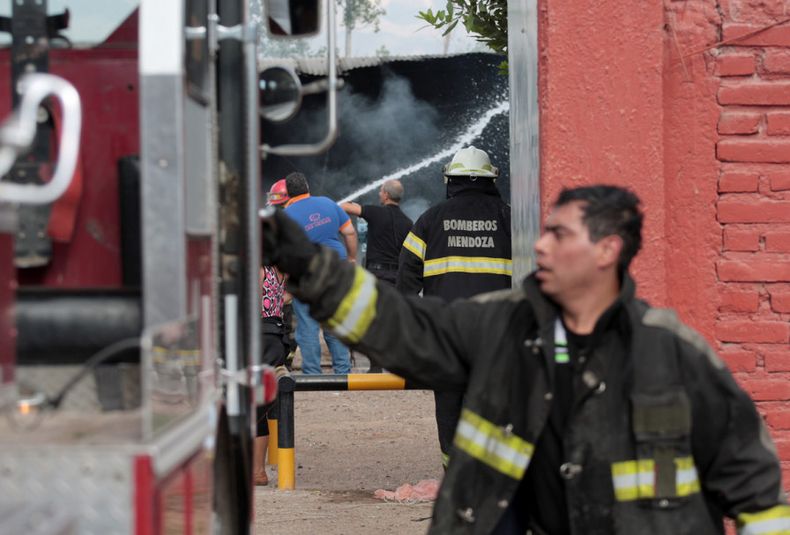 incendio las heras deposito de plasticos