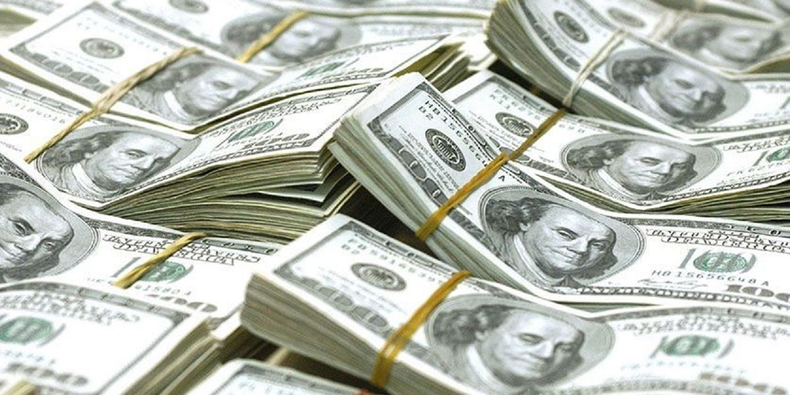 A pesar de los anuncios y medidas del Gobierno Nacional la fuga de capitales no se detiene, ni tampoco llegan inversiones reales.