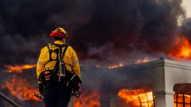 México brinda apoyo a Estados Unidos por los incendios forestales.