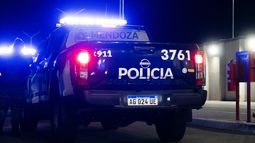 En plena noche, un joven fue asaltado por ocho personas armadas en Godoy Cruz
