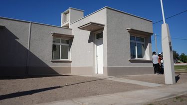 Mendoza destinará USD 10 millones del Fondo de Resarcimiento a nuevos barrios del IPV. Mendoza destinará USD 10 millones del Fondo de Resarcimiento a nuevos barrios del IPV.