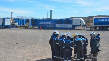 Con más producción y ventas de combustibles, YPF ganó $23.000 millones en un trimestre