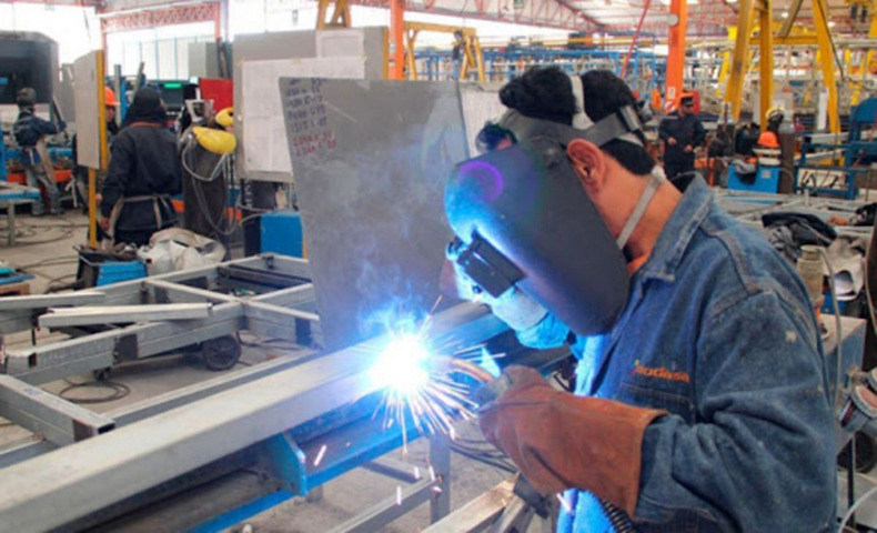 La industria y el comercio encabezan las bajas.