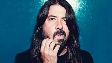 Dave Grohl, líder de Foo Fighters, admitió públicamente una infidelidad de la cual tuvo una hija