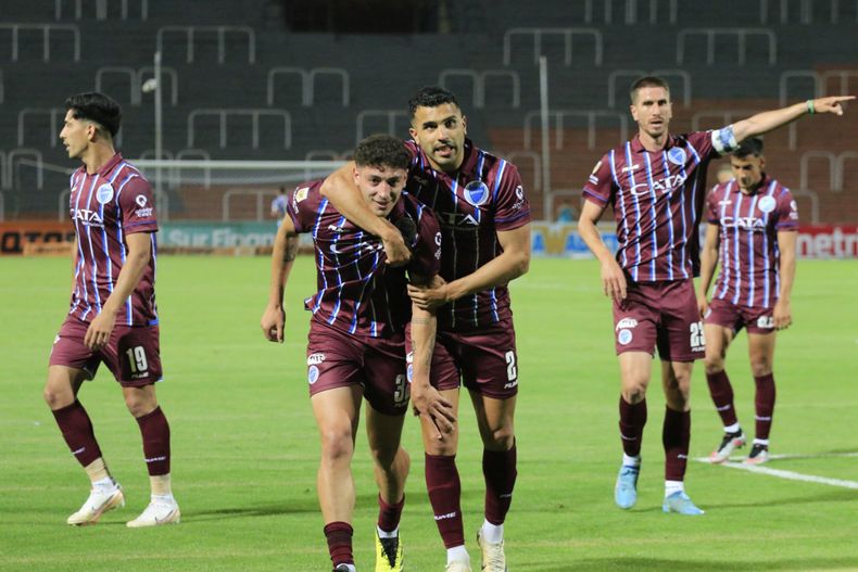 El fútbol del Bodeguero se impuso (Foto: Prensa GC).