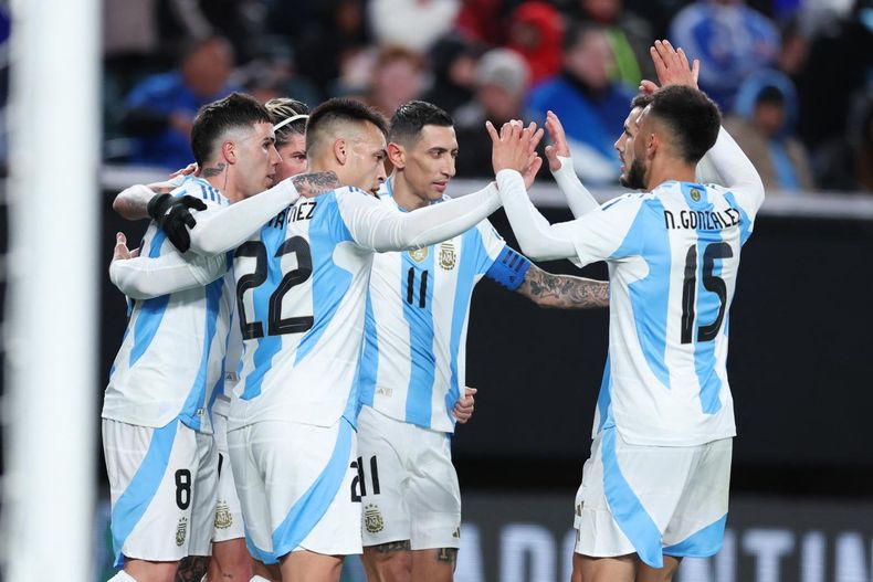 La Selección de fútbol de Argentina enfrentará a Canadá.